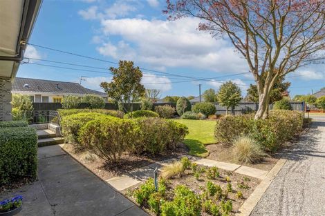 Photo of property in 215 Avonhead Road, Avonhead, Christchurch, 8042