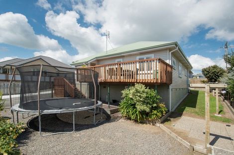 Photo of property in 11 Stewart Street, Te Puke, 3119
