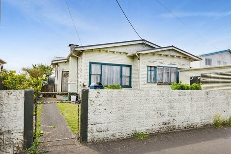 Photo of property in 265 Princes Street, Hawera, 4610