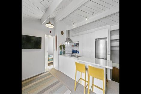 Photo of property in Metro Apartments, 18/220 Thorndon Quay, Pipitea, Wellington, 6011