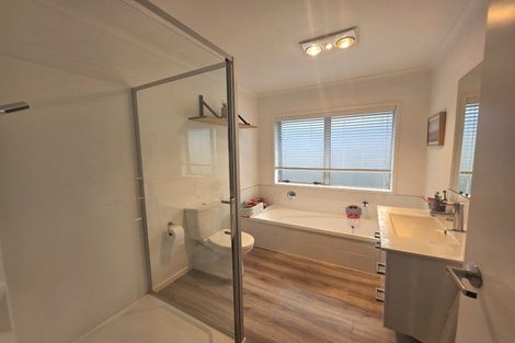 Photo of property in 21 Dunkeld Drive, Papamoa, 3118