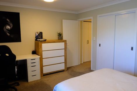 Photo of property in 19u4 Collins Avenue, Tawa, Wellington, 5028