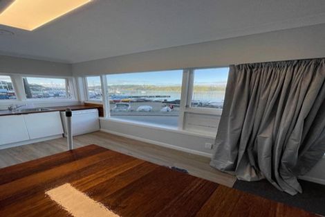 Photo of property in 462 Evans Bay Parade, Hataitai, Wellington, 6021