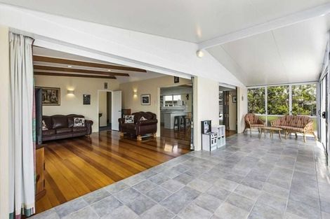 Photo of property in 57 Bradbury Road, Botany Downs, Auckland, 2010