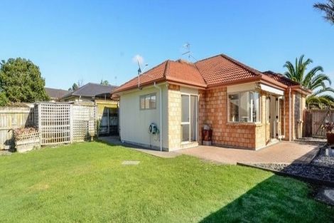 Photo of property in 34 Jadewynn Drive, Massey, Auckland, 0614