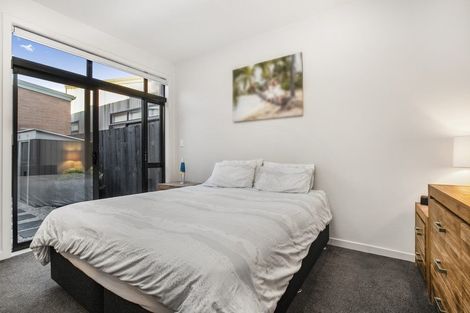 Photo of property in 15 Liberation Road, Papakura, 2110