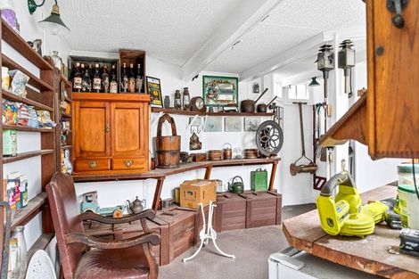 Photo of property in 32 Deane Avenue, Titirangi, Auckland, 0604