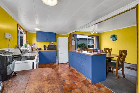 Photo of property in 82 Cordelia Street, Stratford, 4332