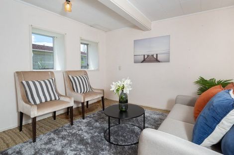 Photo of property in 12 Jenelin Road, Glendene, Auckland, 0602