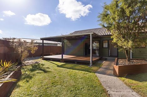 Photo of property in 1 Lydia Place, Kelvin Grove, Palmerston North, 4414