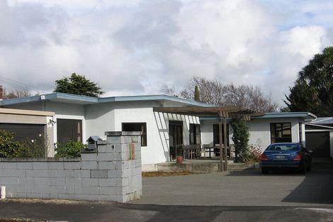 Photo of property in 9 Cremorne Avenue, Hokowhitu, Palmerston North, 4410