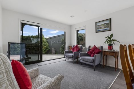 Photo of property in 14a Tukapa Street, Westown, New Plymouth, 4310