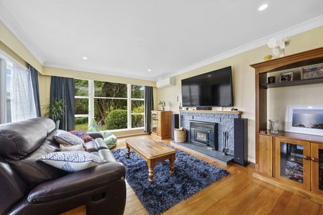 Photo of property in 34 Kaitawa Crescent, Paraparaumu, 5032