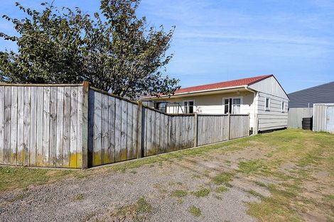 Photo of property in 4 Tannahill Street, Hawera, 4610