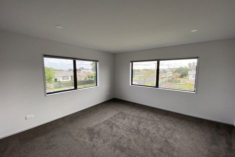 Photo of property in 1 Nagra Lane, Papakura, 2110