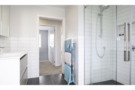 Photo of property in 29 Hewlett Road, Massey, Auckland, 0614