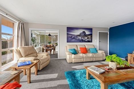 Photo of property in 43 Glenharrow Avenue, Avonhead, Christchurch, 8042