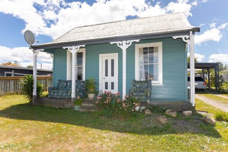 Photo of property in 18 Mccallum Street, Dannevirke, 4930