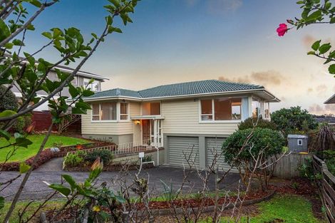 Photo of property in 32 Galaxy Drive, Mairangi Bay, Auckland, 0630