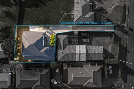 Photo of property in 4190a Great North Road, Glendene, Auckland, 0602