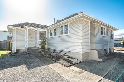 Photo of property in 6 Gordon Crescent, Marton, 4710