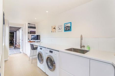 Photo of property in 45 Rama Crescent, Khandallah, Wellington, 6035