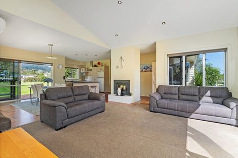 Photo of property in 294 Albert Street, Coromandel, 3506