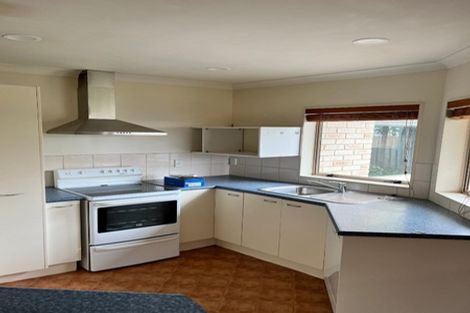 Photo of property in 8b Oakwood Place, Pukekohe, 2120