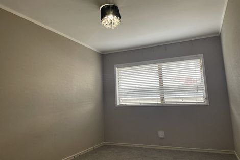 Photo of property in 42 Merriefield Avenue, Forrest Hill, Auckland, 0620