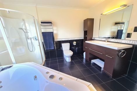 Photo of property in 74 Amesbury Drive, Churton Park, Wellington, 6037