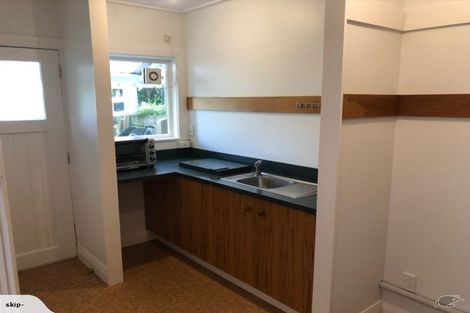 Photo of property in 74 Hankey Street, Mount Cook, Wellington, 6011