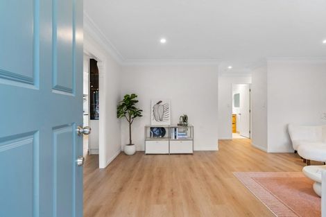 Photo of property in 710a Pakuranga Road, Howick, Auckland, 2010