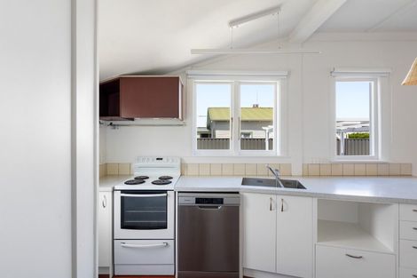 Photo of property in 2 Mcvay Street, Napier South, Napier, 4110