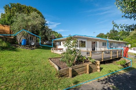 Photo of property in 2/31 Sispara Place, Beach Haven, Auckland, 0626
