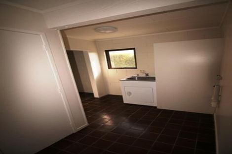 Photo of property in 42 Roberts Road, Te Atatu South, Auckland, 0610