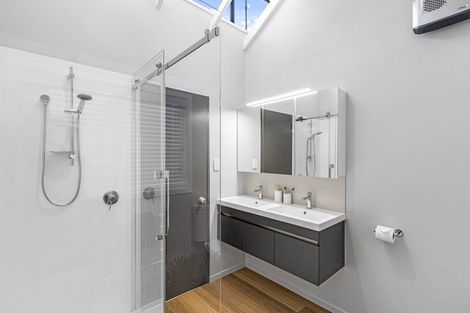 Photo of property in 10 Glenys Place, Broomfield, Christchurch, 8042