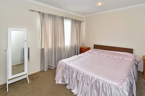Photo of property in 2 Staten Place, Mangere, Auckland, 2022