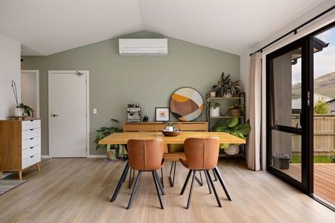 Photo of property in 25 Spur Ridge Rise, Jacks Point, 9371