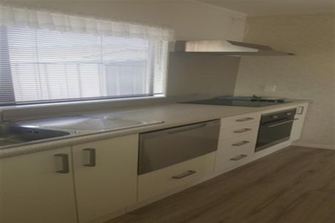 Photo of property in 2/23 Septimus Place, Henderson, Auckland, 0612
