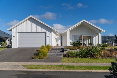 Photo of property in 26 Awatea Drive, Whitianga, 3510
