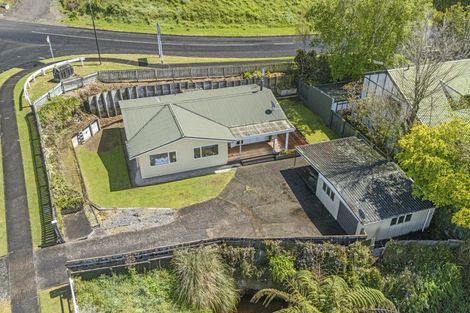 Photo of property in 1 Branch Road, Welbourn, New Plymouth, 4312