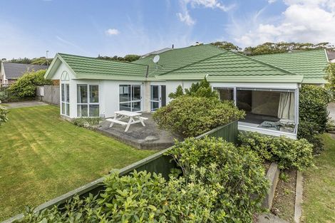 Photo of property in 1 Tombane Terrace, Papakowhai, Porirua, 5024