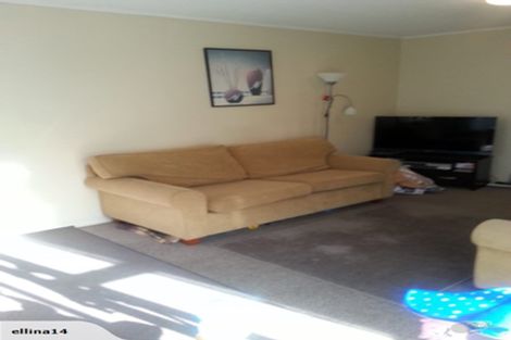 Photo of property in 47 Greenslade Crescent, Northcote, Auckland, 0627