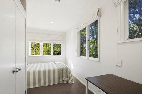 Photo of property in 8 Kiriwai Road, Paremata, Porirua, 5024