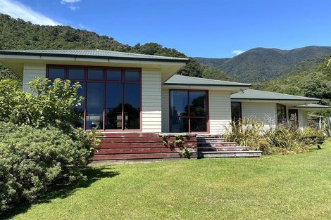 Photo of property in 4 Golden Sands Road, Barrytown, Runanga, 7873