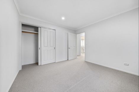 Photo of property in 4 Frederick Place, Whalers Gate, New Plymouth, 4310