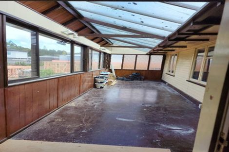 Photo of property in 32 Fruitvale Road, New Lynn, Auckland, 0600