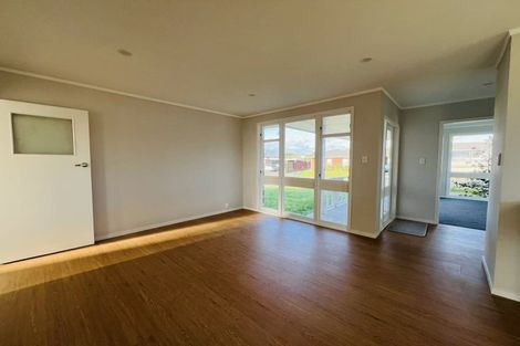 Photo of property in 54 Chelburn Crescent, Mangere East, Auckland, 2024