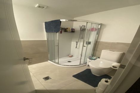 Photo of property in 7 Korama Lane, New Lynn, Auckland, 0600