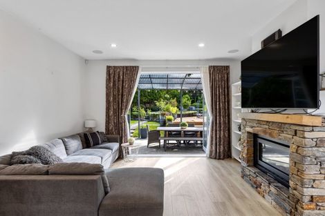 Photo of property in 8 Somerset Place, Stanmore Bay, Whangaparaoa, 0932